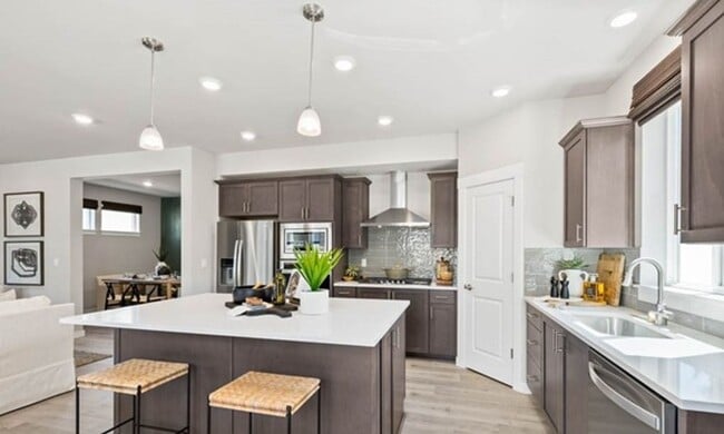 Building Photo - Air-conditioned Beautiful 4 Bed+ Bonus in Northshore School District – Bothell!