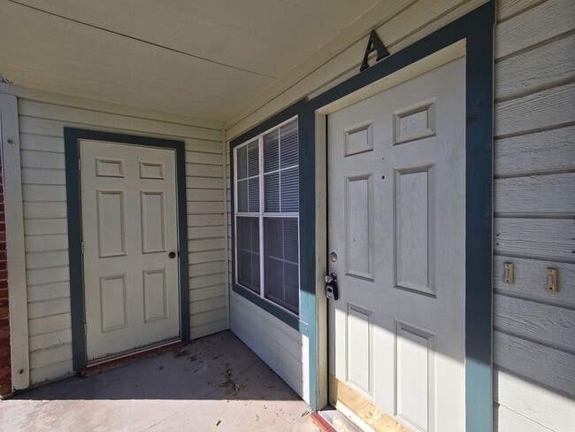 Building Photo - SECTION 8/HUD ACCEPTED & FIRST FULL MONTH $99 - AVAILABLE NOW!