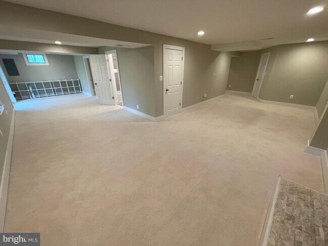 Building Photo - 3428 Reedy Dr