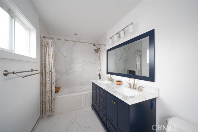 Building Photo - 22149 Victory Blvd