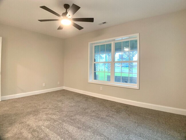Building Photo - 917 Sinclair Dr