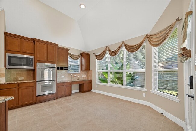 Building Photo - 21331 Winding Path Way