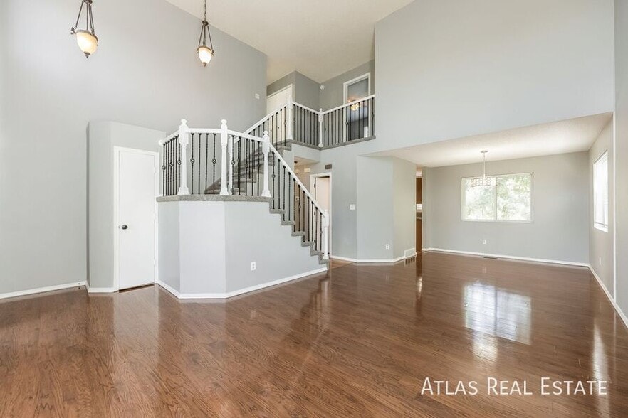 Building Photo - 8015 Ferncliff Dr