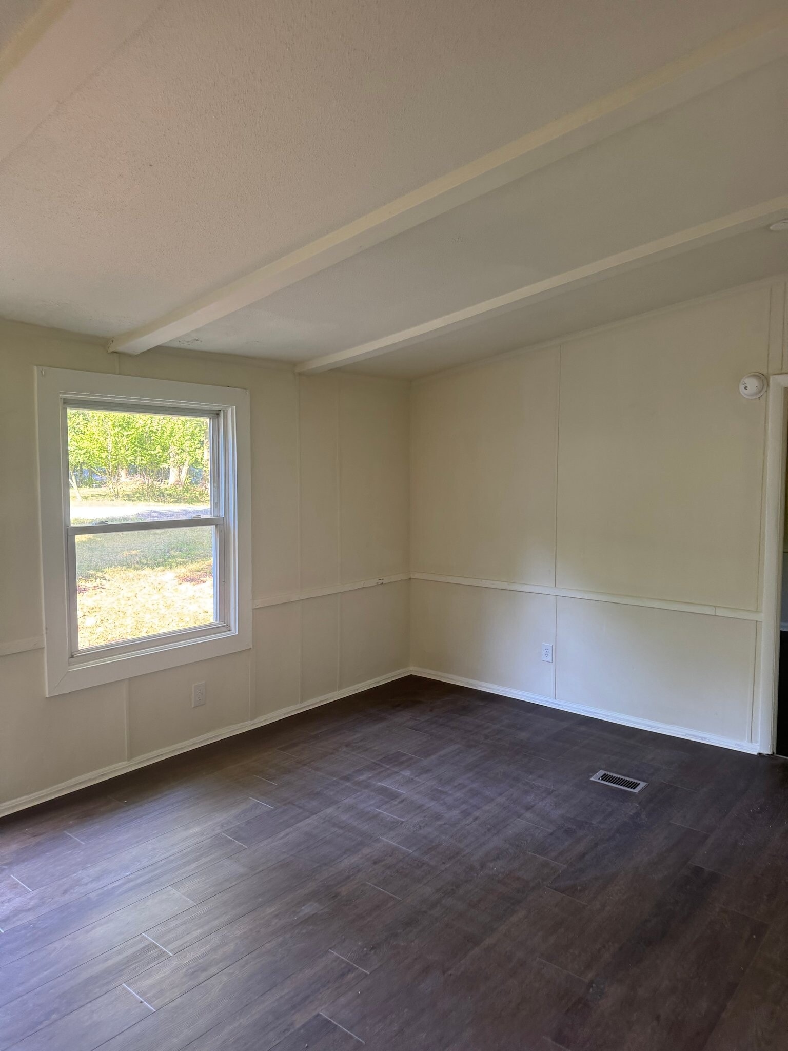 Building Photo - 245 Deerfoot Rd