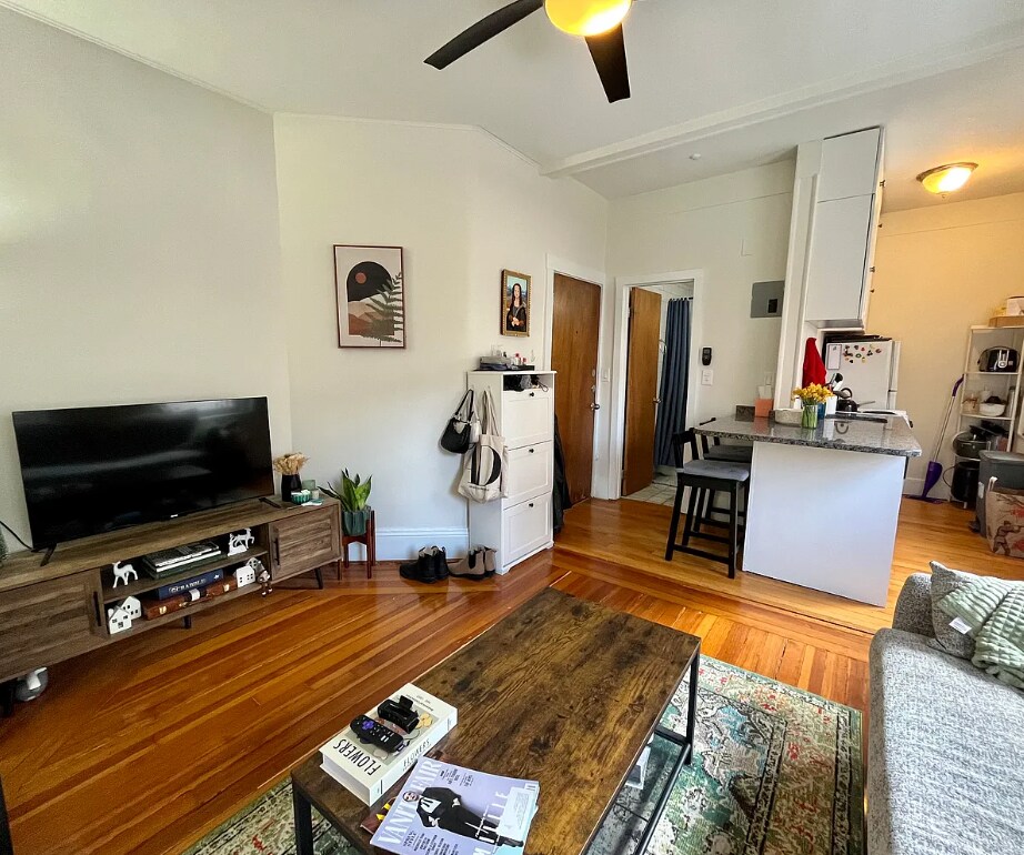 Unit 4 - 106 Myrtle St