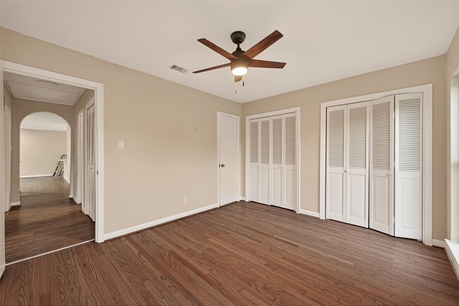 Building Photo - 11206 Huggins Dr