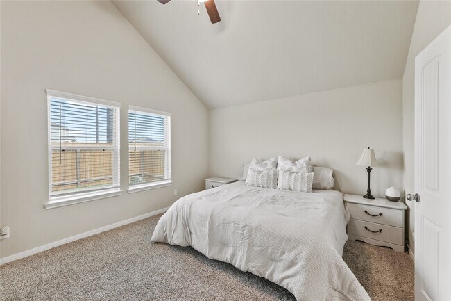 Building Photo - 7911 Tuscan Cypress Dr