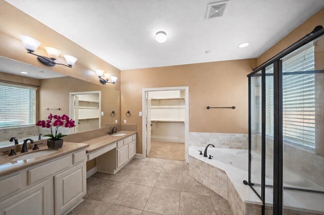 Building Photo - 14318 Red Creek Cove Ln