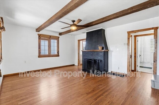 Building Photo - 3077 Benton St