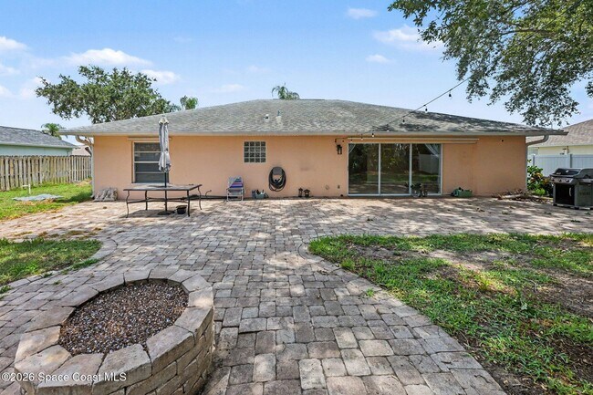 Building Photo - 771 Wild Flower St