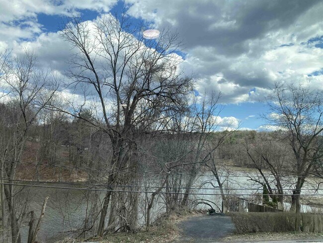 Building Photo - 1465 Creek Locks Rd