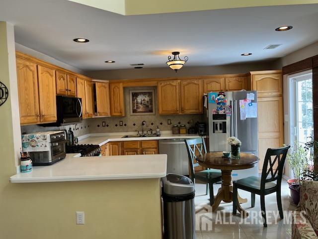 Building Photo - 102 Somerset Ct