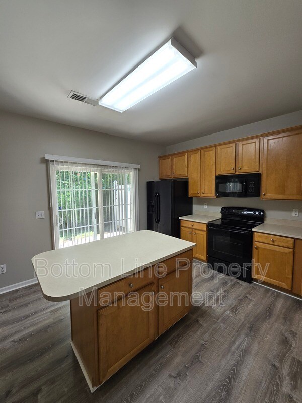 Building Photo - 8630 Carolina Lily Ln