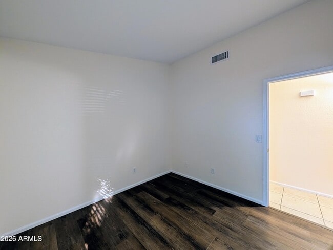 Building Photo - 11134 W Windsor Ave