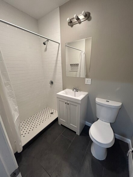 Building Photo - 50 Evergreen St