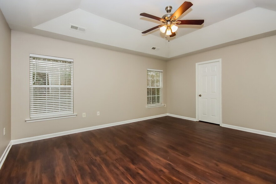 Building Photo - 2712 Markham Woods Ct