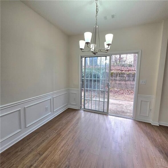 Building Photo - 2412 Elkhorn Ter