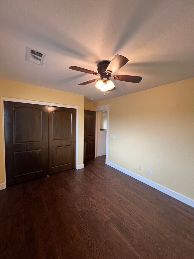Building Photo - 14816 Huckleberry Dr