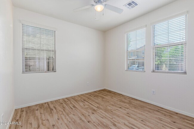 Building Photo - 4808 W Lydia Ln