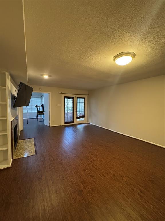 Building Photo - 2425 Holly Hall St