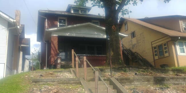 Building Photo - 727 Michigan Ave