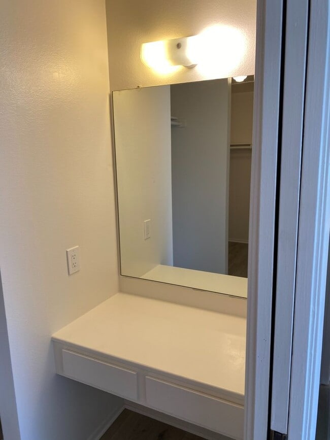 Building Photo - Spacious 4/2 condo available soon!
