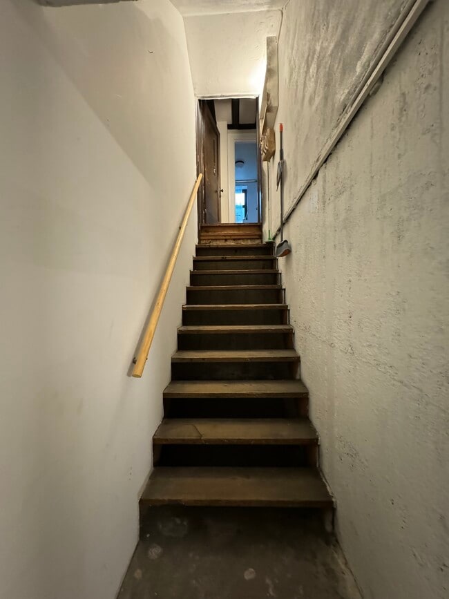 Building Photo - 30 Lawton Rd