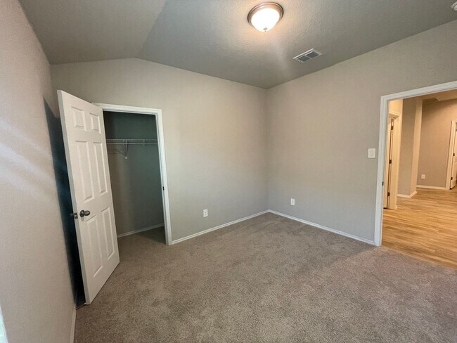Building Photo - Beautiful 4x2 Rental Home in NBTX!