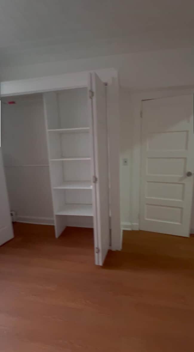 Building Photo - 907 18th St