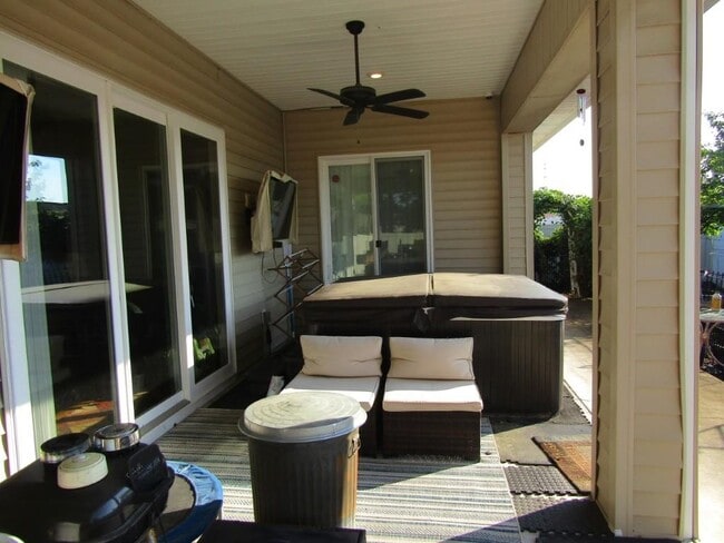 Building Photo - 308 Glenridge Dr