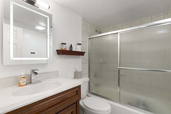 Building Photo - 2303 Sweetbriar Ave