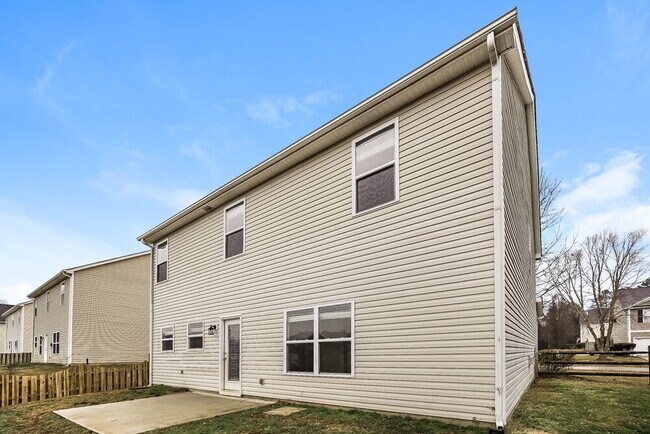 Building Photo - 255 Flanders Dr
