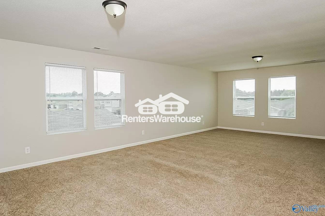 Building Photo - 123 Forestbrook Dr