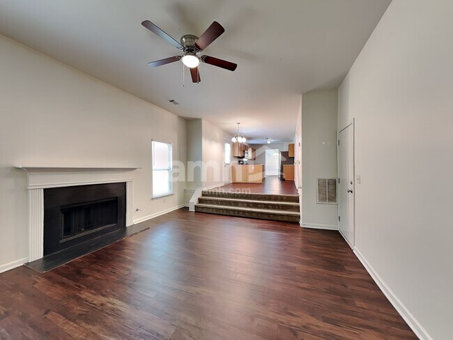 Building Photo - 3162 Berthas Overlook