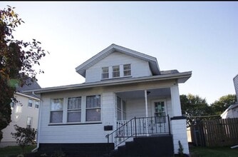 Building Photo - 556 20th Ave