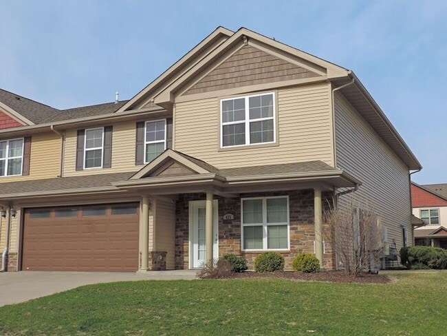 Building Photo - $1,950 | 3 Bedroom, 2.5 Bathroom Town Home | Pet Friendly* | Available for August 1st, 2026 Move In!