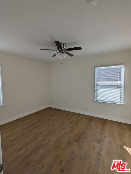 Building Photo - 6208 S Fairfax Ave