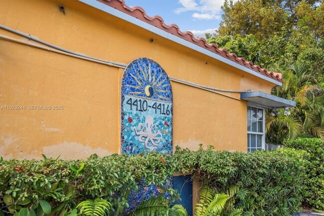 Building Photo - 4410 NE 2nd Ave