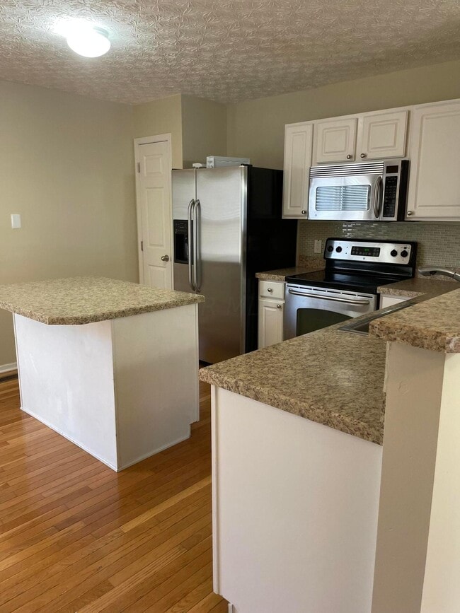 Building Photo - 5967 Canyon Creek Dr