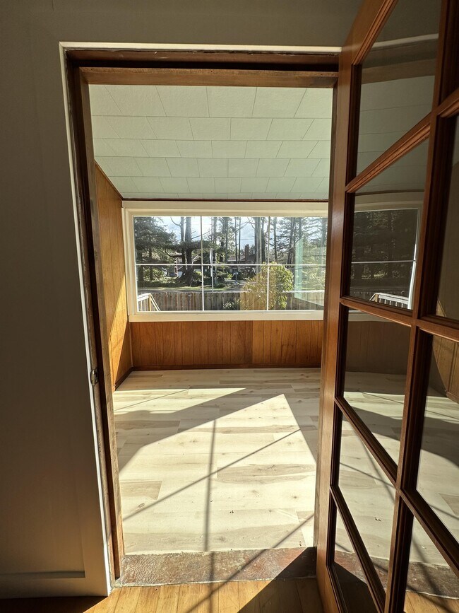 Building Photo - 38 4th St S