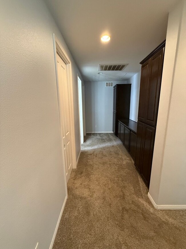 Building Photo - Elegant 4-Bedroom, 3-Bathroom Home with 3-...