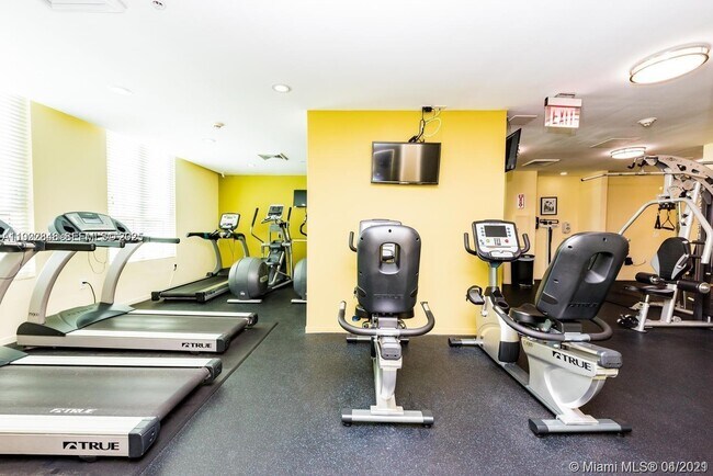 Building Photo - 9066 SW 73rd Ct