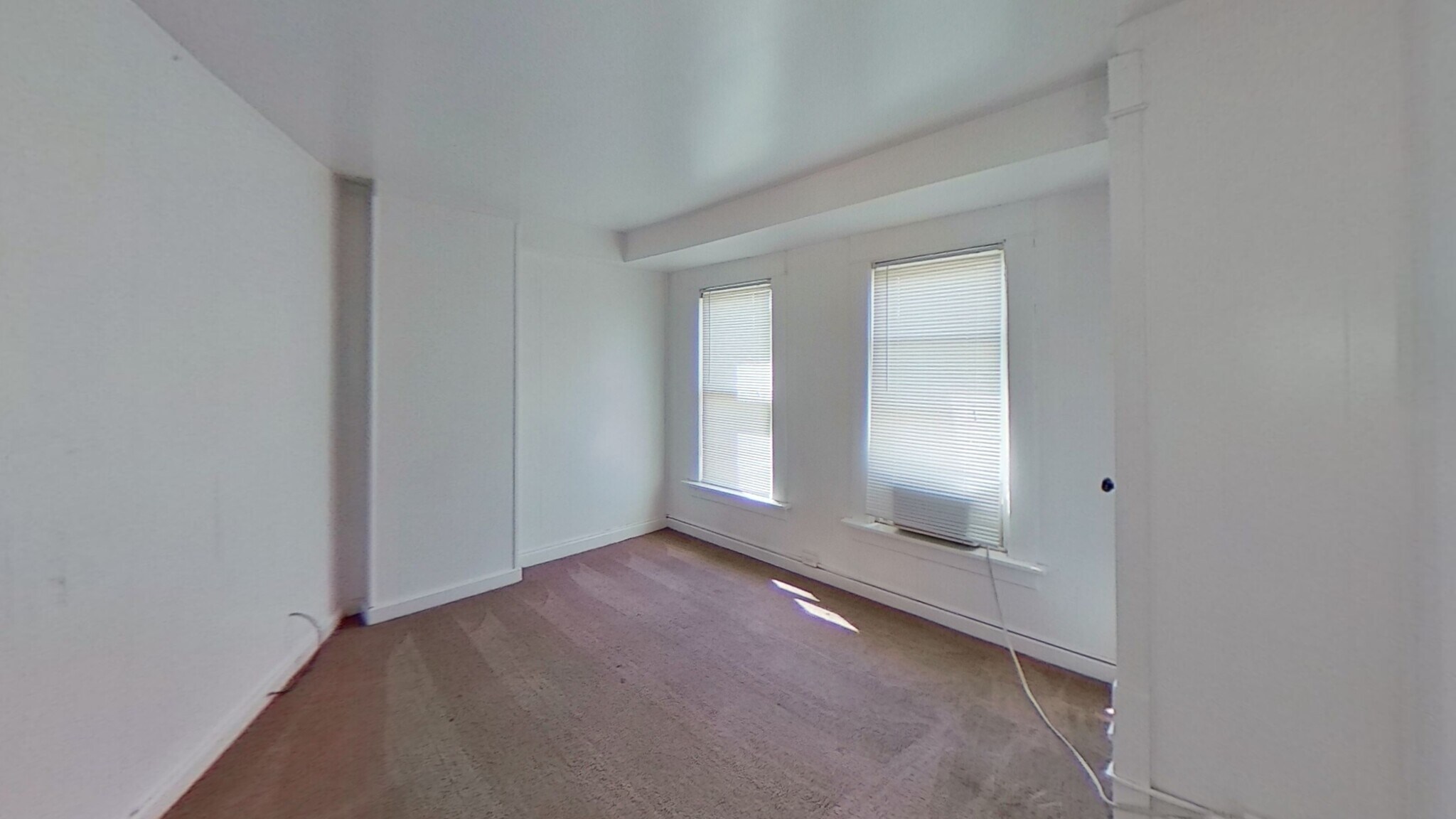 Building Photo - 324 E 20th Ave