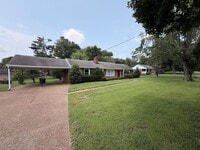 Building Photo - 4953 Stillwood Dr