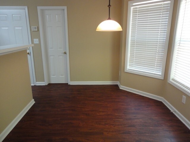 Building Photo - 3355 Brook Lea Dr