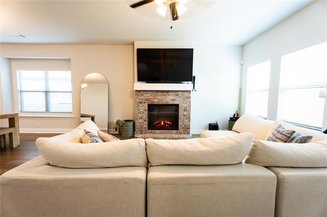 Building Photo - 310 Saltmeadow Ln