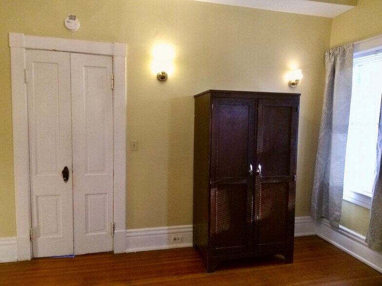 Building Photo - 1436 S 3rd St