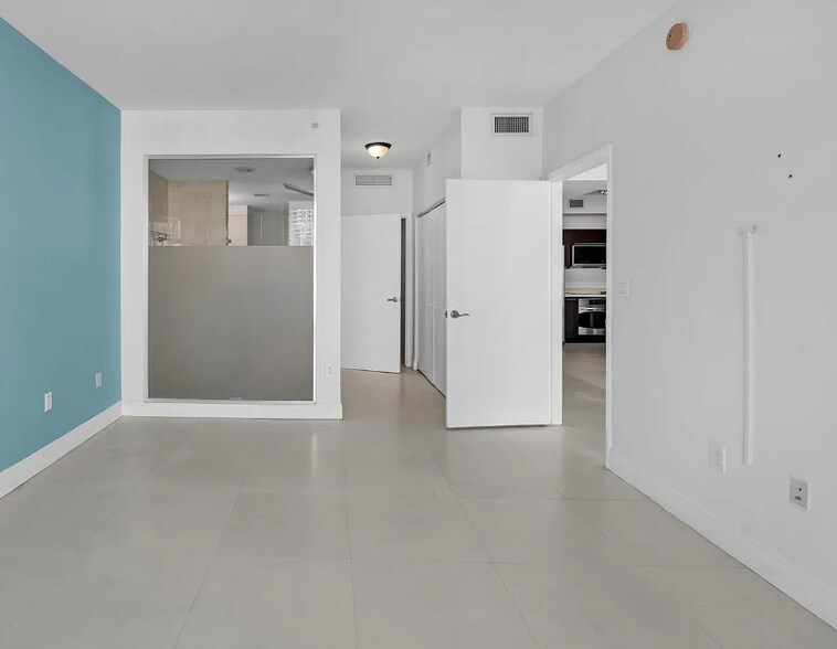 Building Photo - 90 SW 3rd St