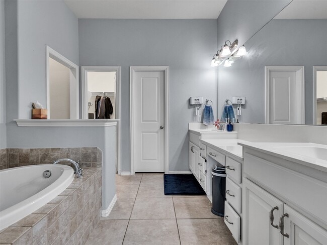 Building Photo - 27927 Coulter Dr