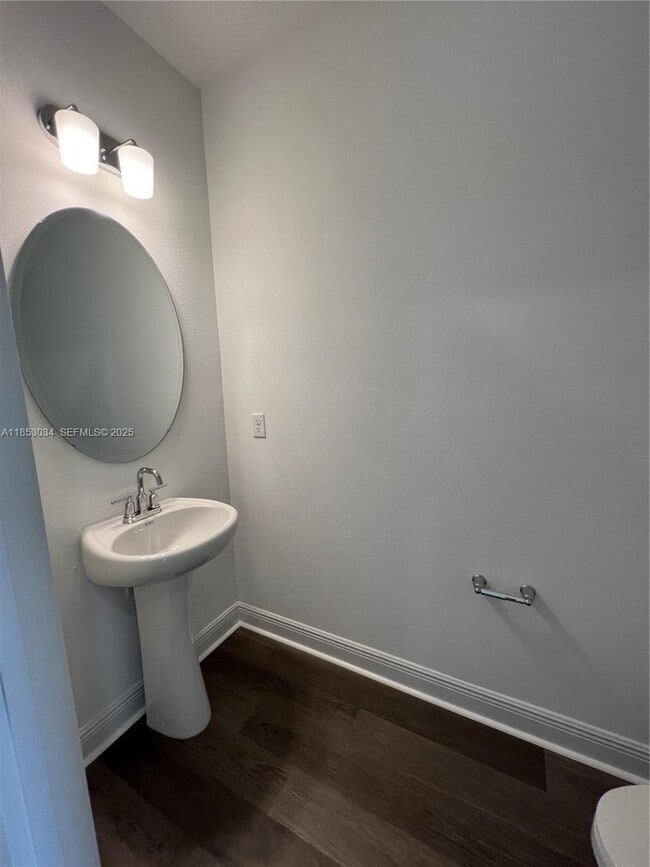 Building Photo - 10100 Ballast Dr